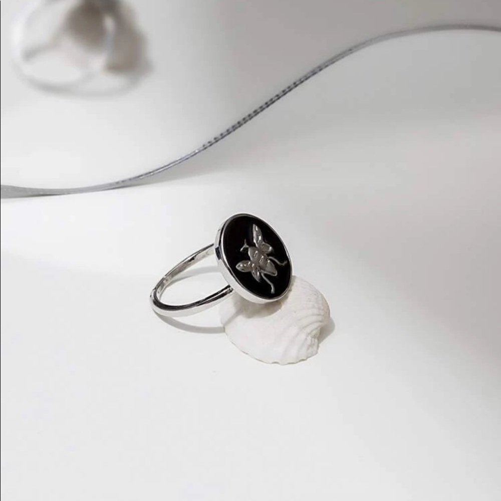 đRoyal Bee Black Pendant Silver Boutique ring Size 6.5 only 1 available!đ - Picture 6 of 8